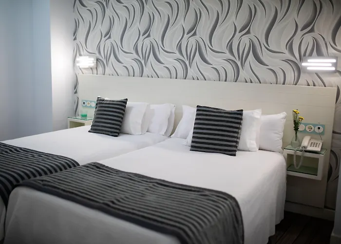 La Boutique Puerta Osario 3*