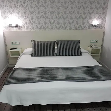 La Boutique Puerta Osario Hotel 3*