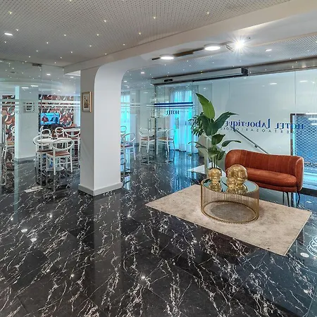 La Boutique Puerta Osario Hotel