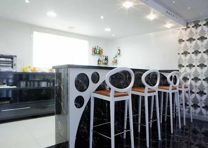 Отель La Boutique Puerta Osario