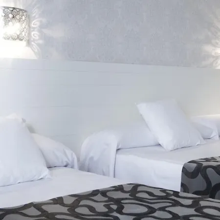 Отель La Boutique Puerta Osario